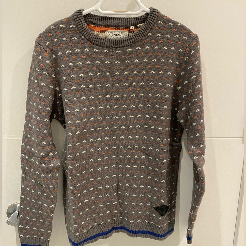 Medium gunmetal knit crew neck
